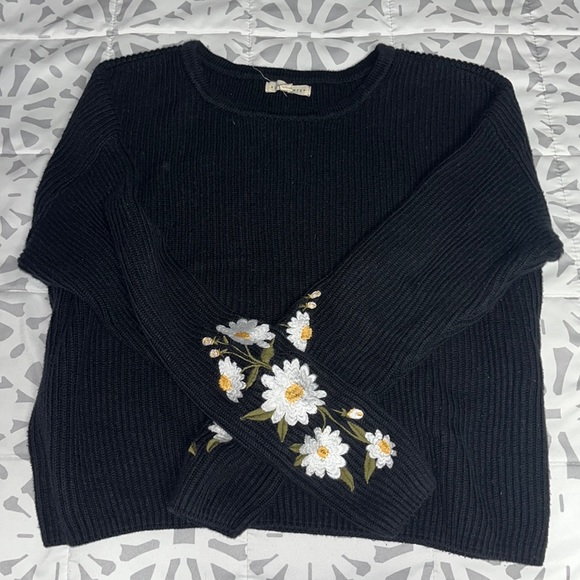 La Hearts Sweaters - Pacsun black sweater with embroidered sleeves